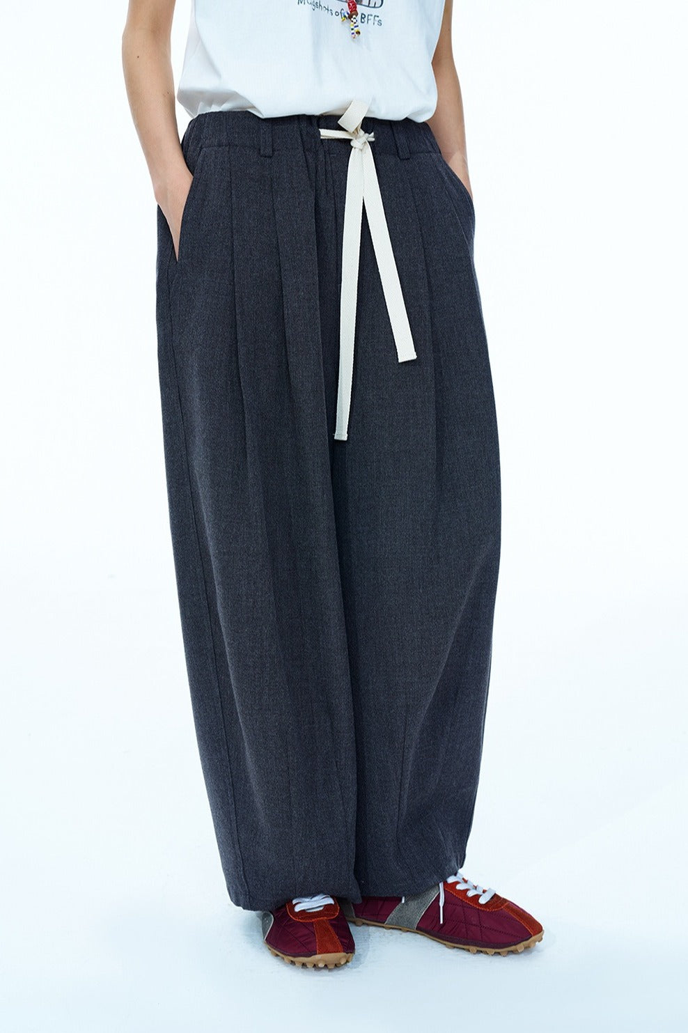Relaxed fit banana shape cropped casual pants | 4 color