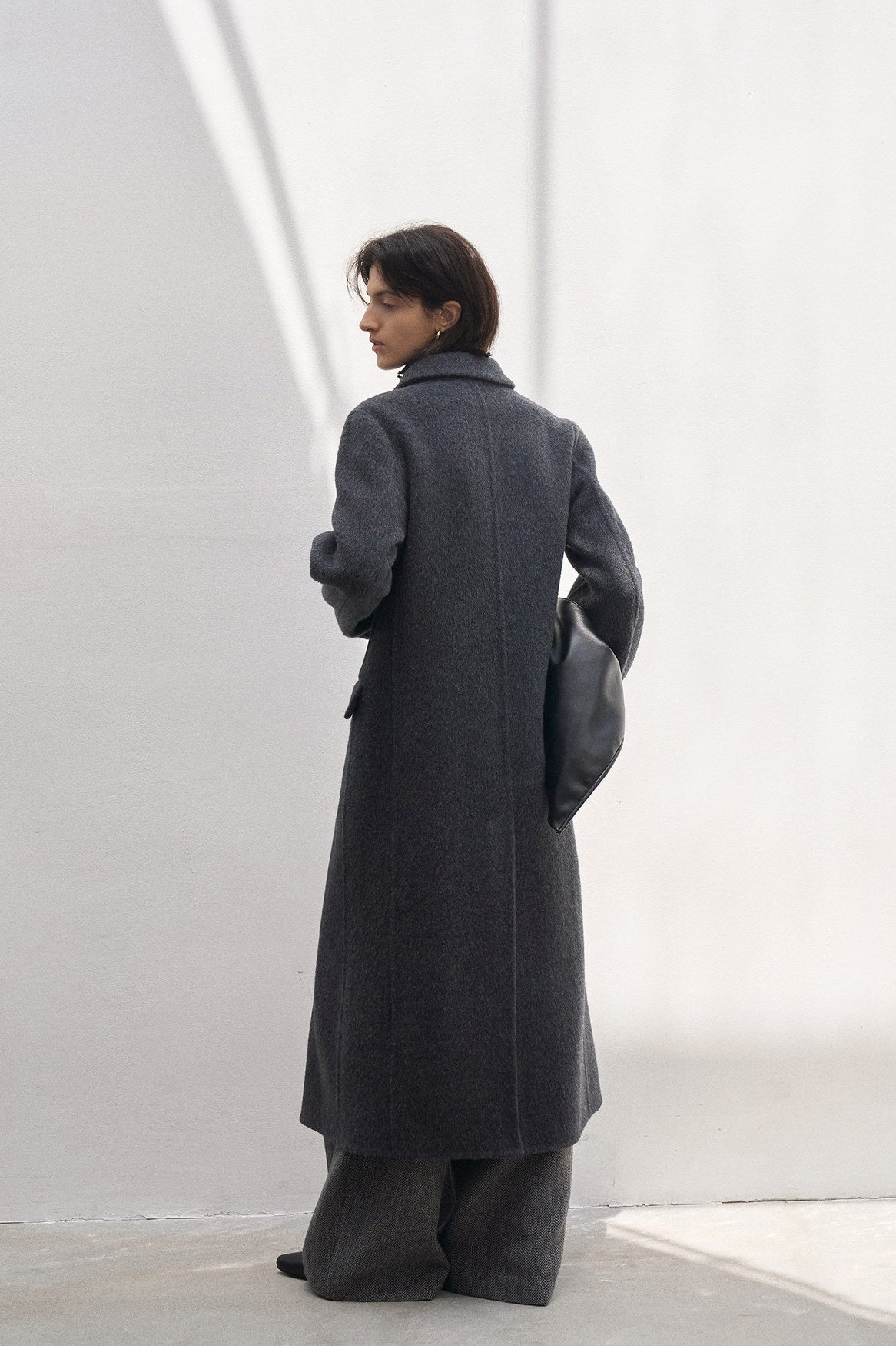 100% wool straight waisted silhouette versatile coat | 4 color
