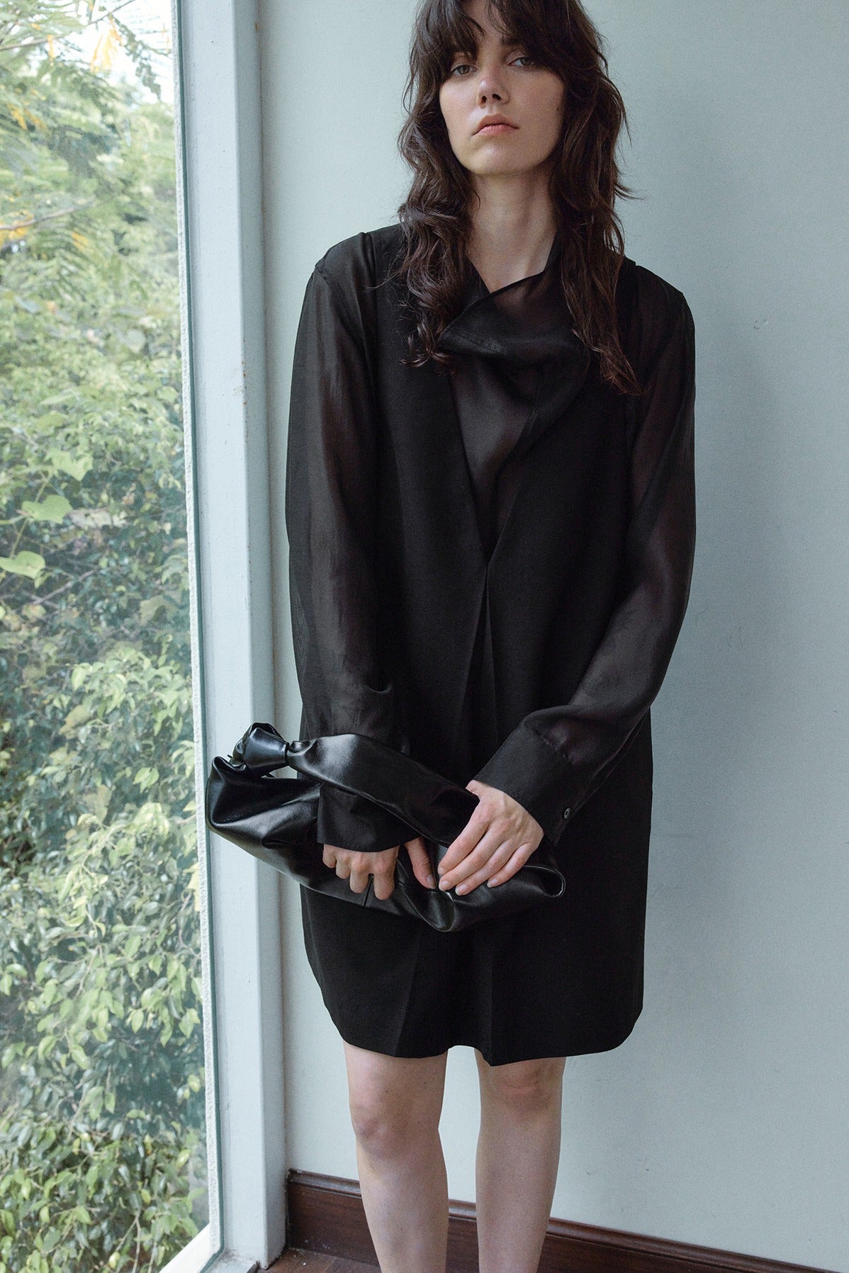 Lightweight and sheer ruffled collar shirt | 4 color