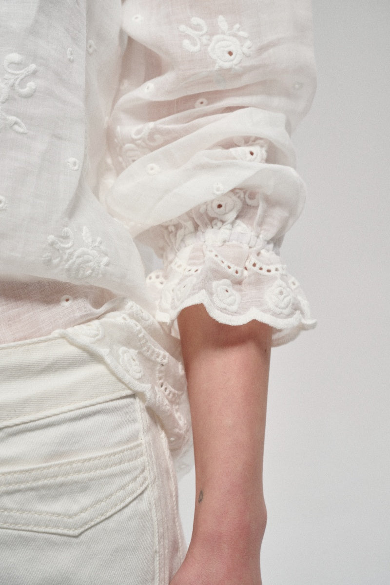 Chemise décontractée 100 % ramie avec découpes brodées