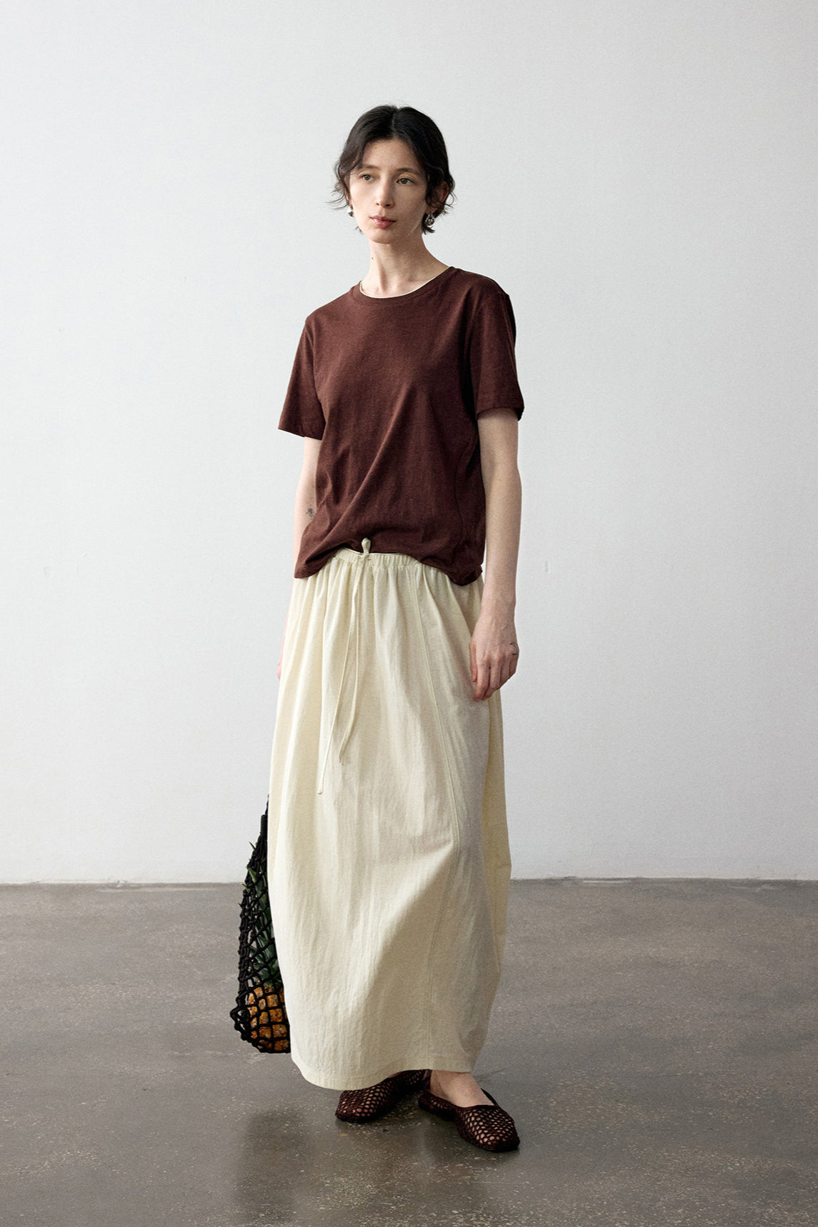 Cotton blend color contrasting neckline T-shirt | 6 color