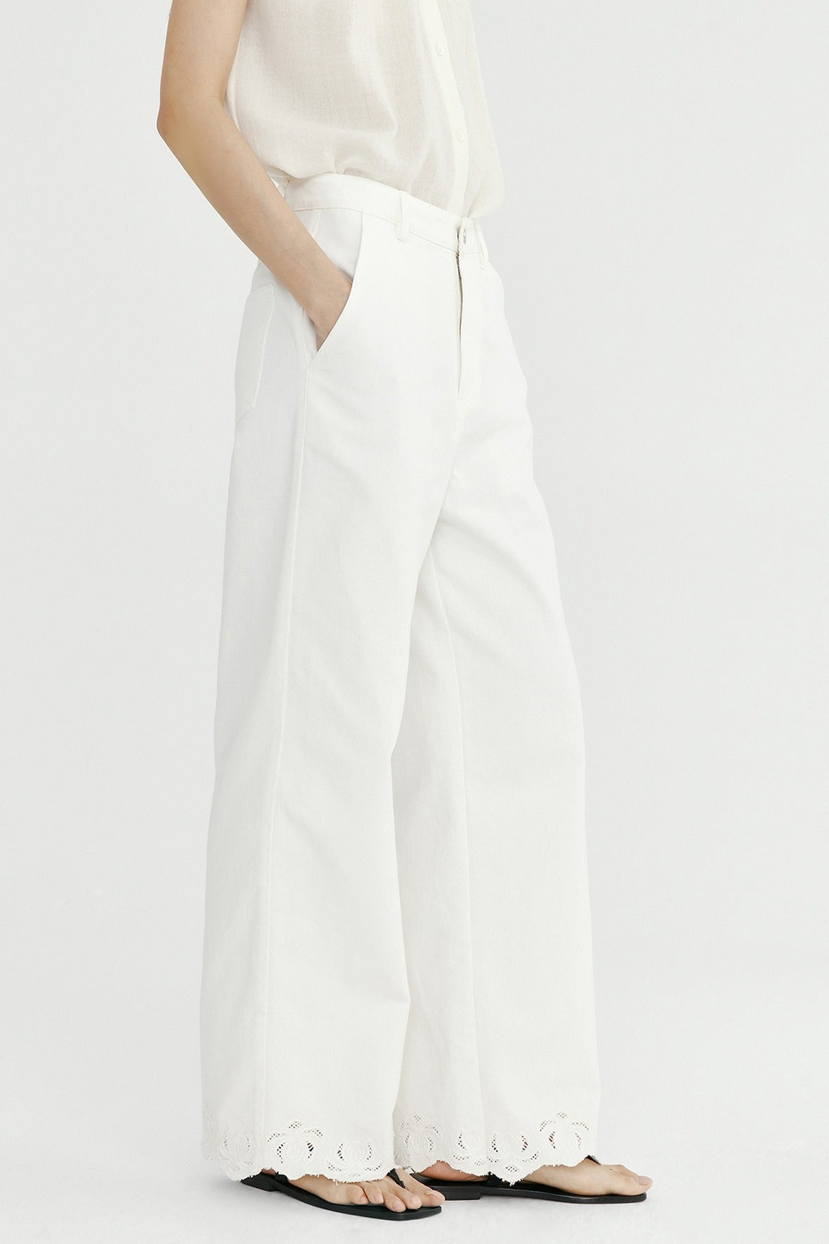 Cotton straight-leg scalloped cutouts hem jeans