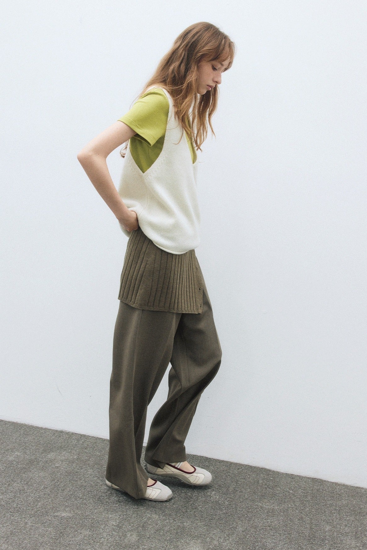 100% wool rolled edge v-neck vest | 4 color