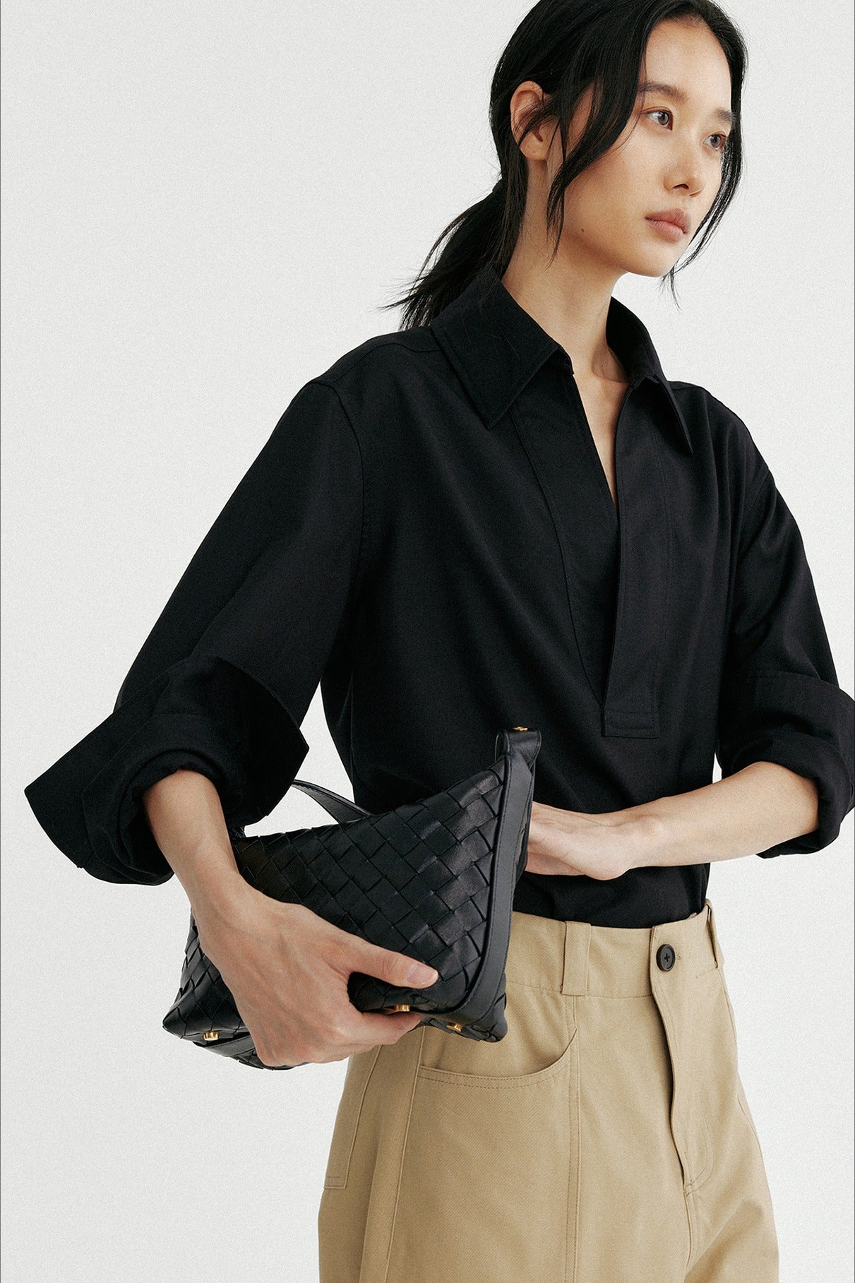 Fluid drape V-neck casual shirt | 2 color