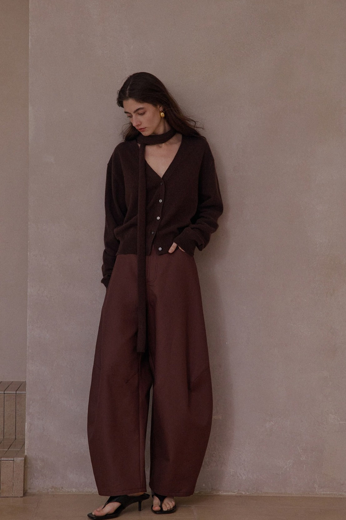 100% wool loose fit V-neck cardigan with a tie | 8 color