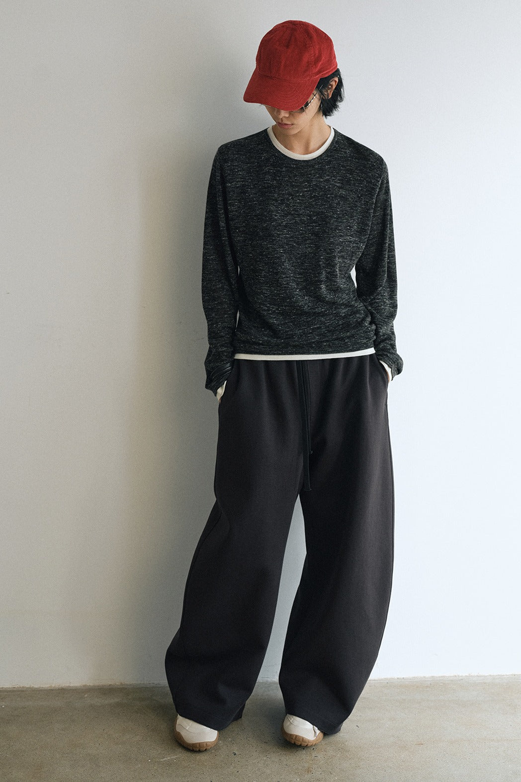 Cotton blend airy fabric banana-shape sweatpants | 3 color