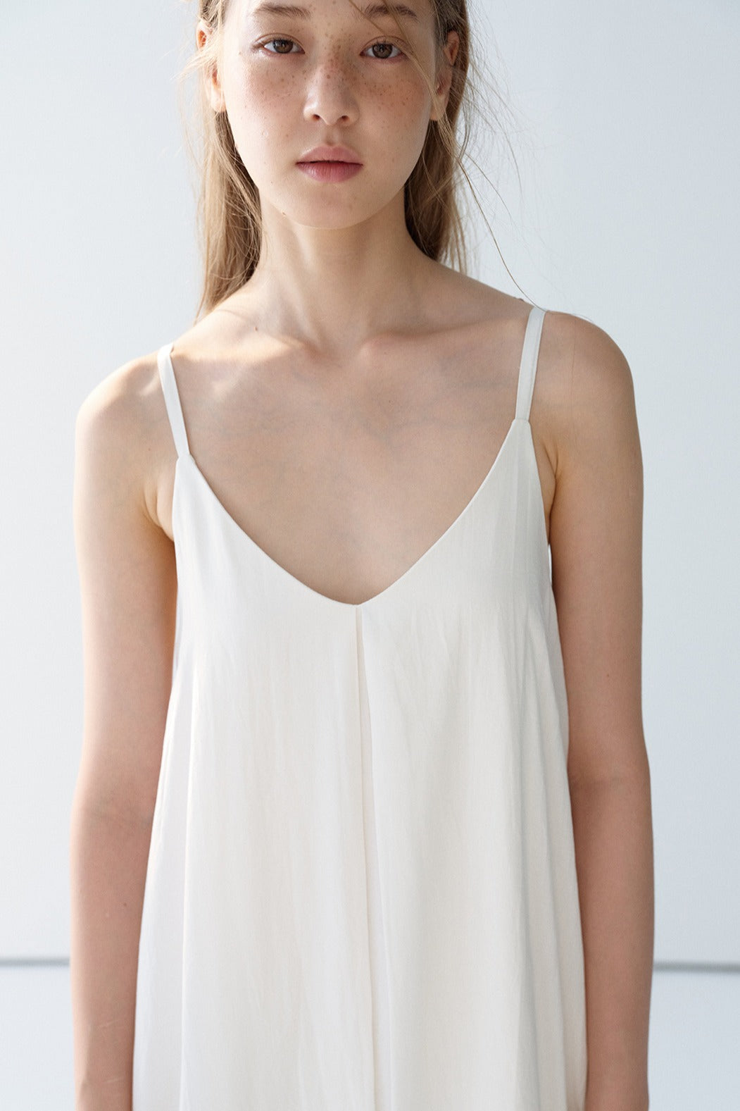 Lyocell blend linen V-neck loose fit strap dress | 3 color