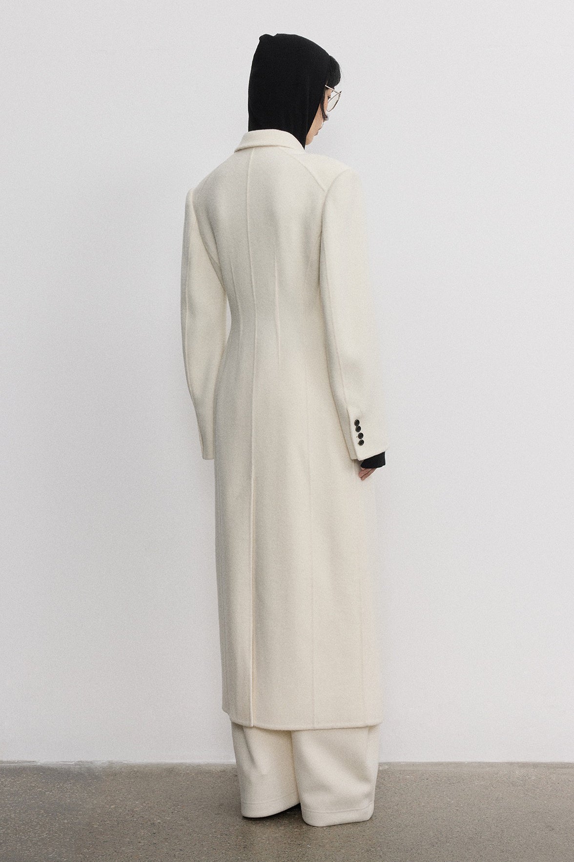 100% wool hourglass silhouette overcoat | 3 color