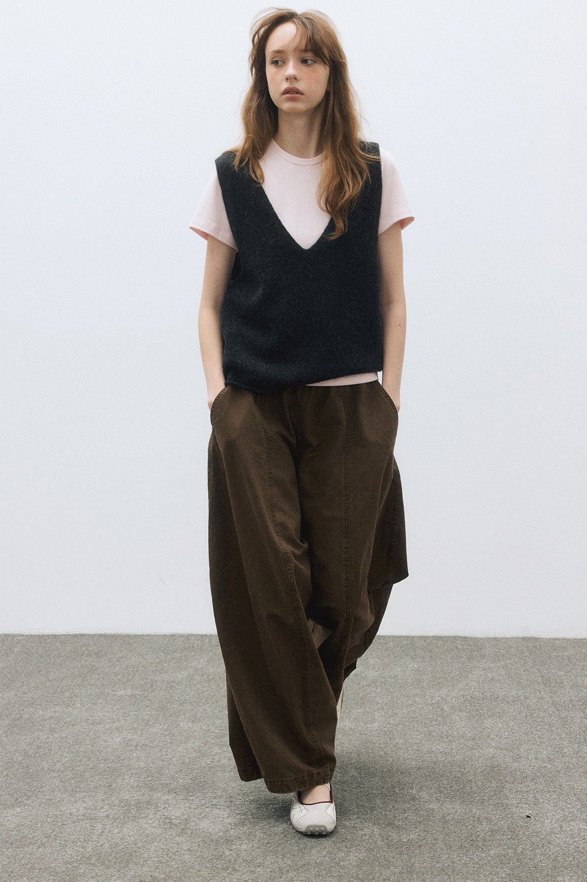 100% wool rolled edge v-neck vest | 4 color