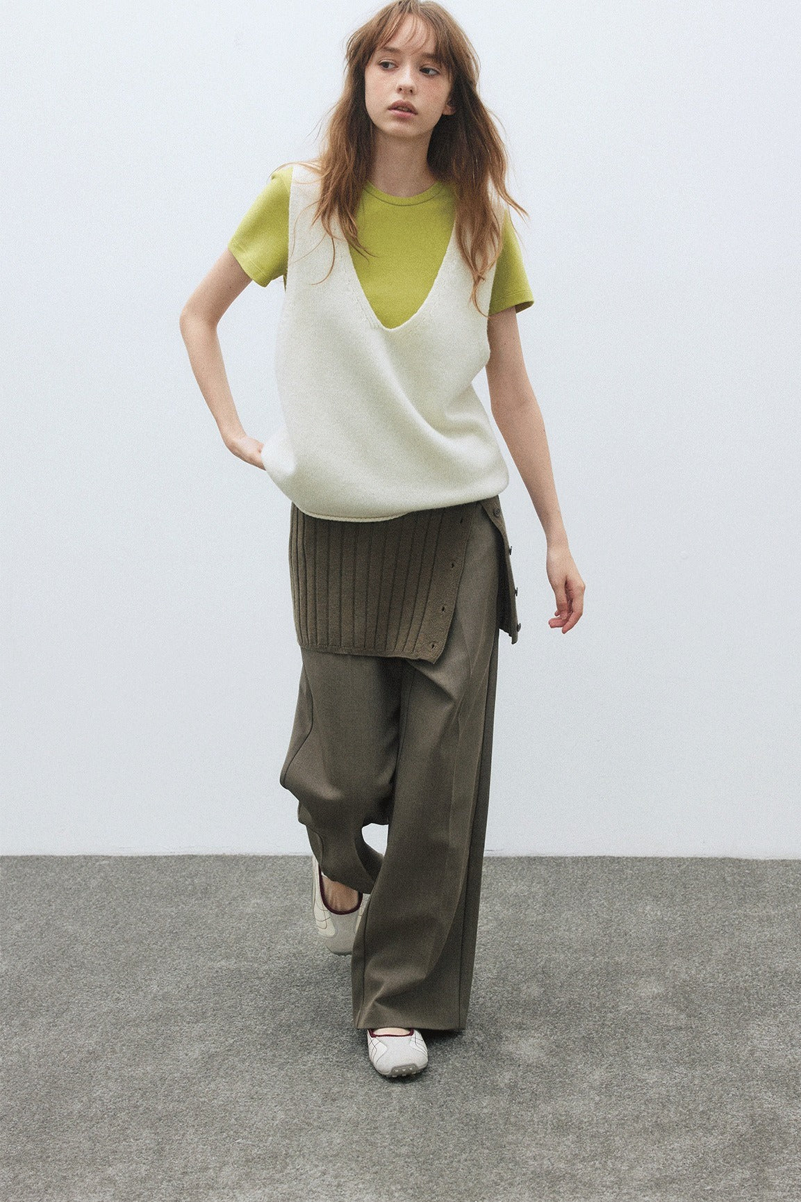 100% wool rolled edge v-neck vest | 4 color