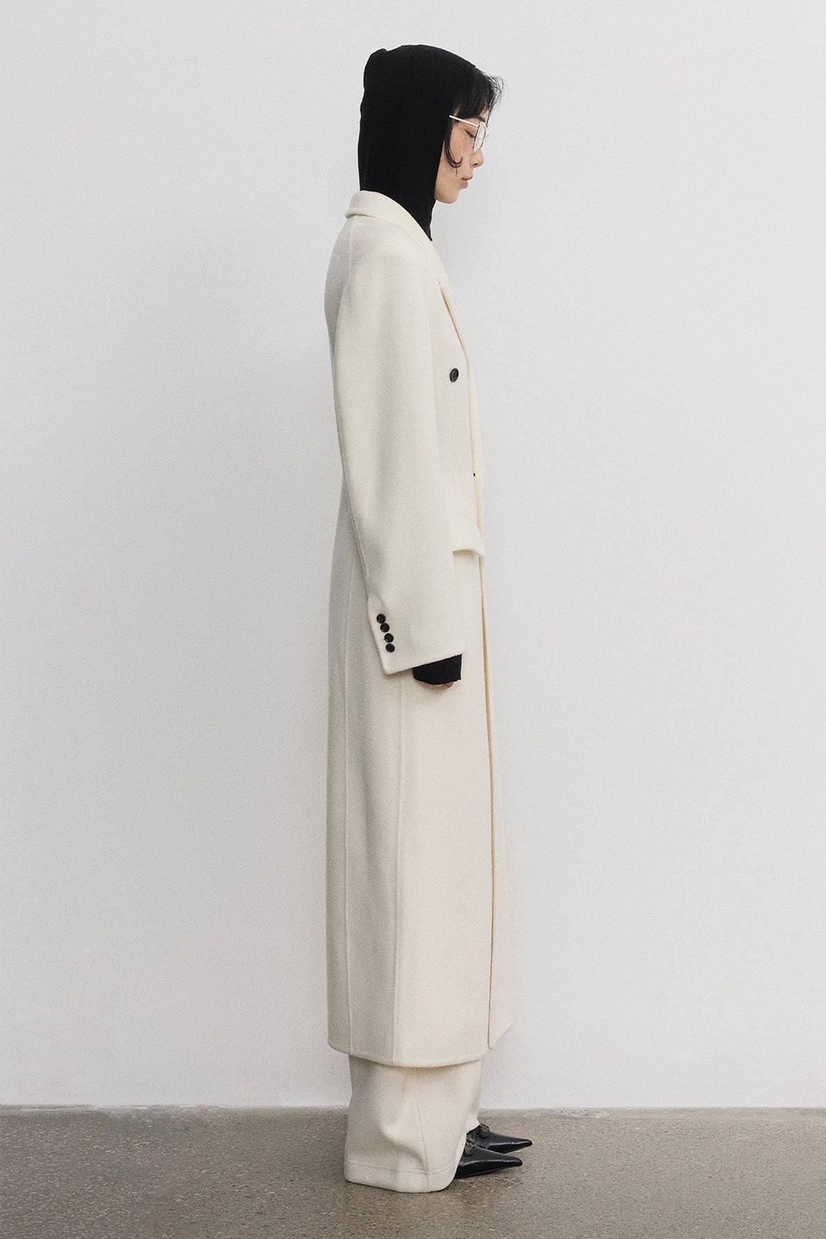 100% wool hourglass silhouette overcoat | 3 color