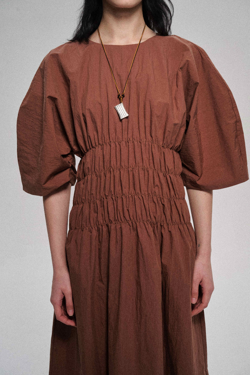 Customizable Pleated waist puff-sleeved dress | 2 color