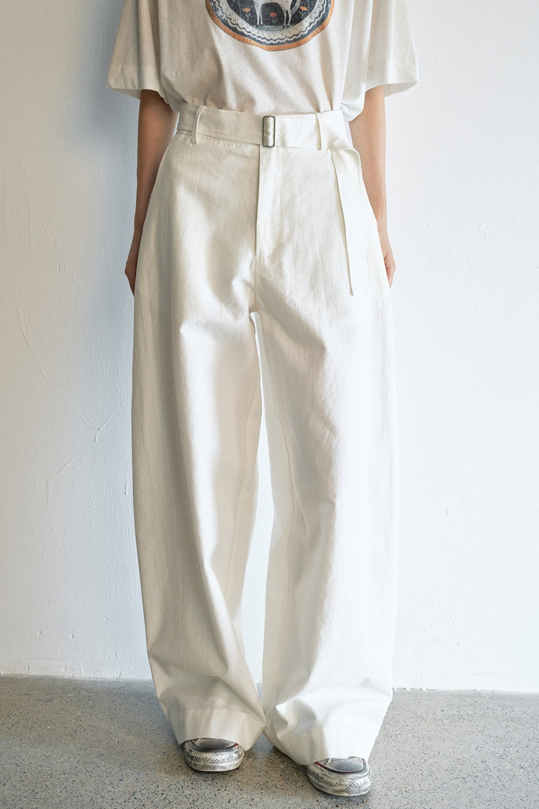 Cotton blend banana silhouette pants with a belt | 2 color