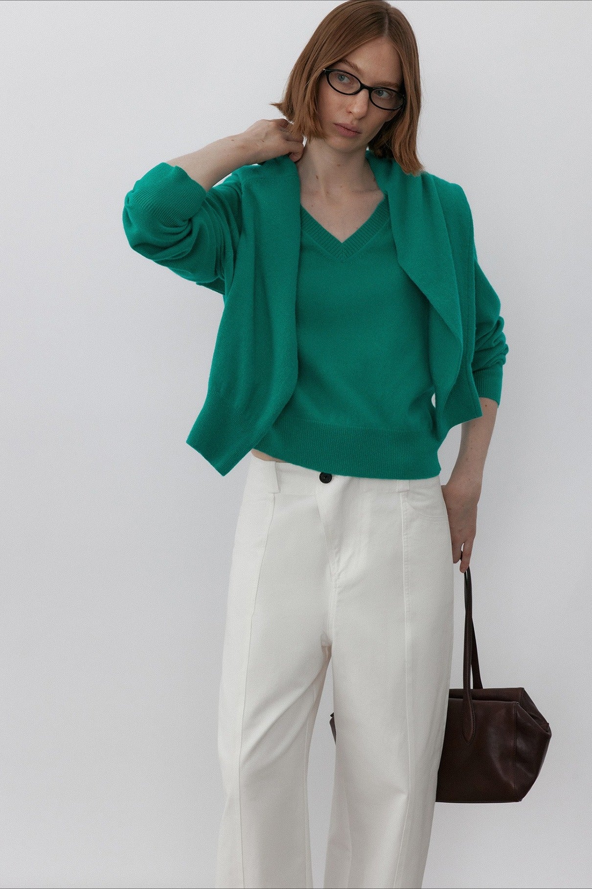 100% wool loose fit v-neck sweater | 2 color