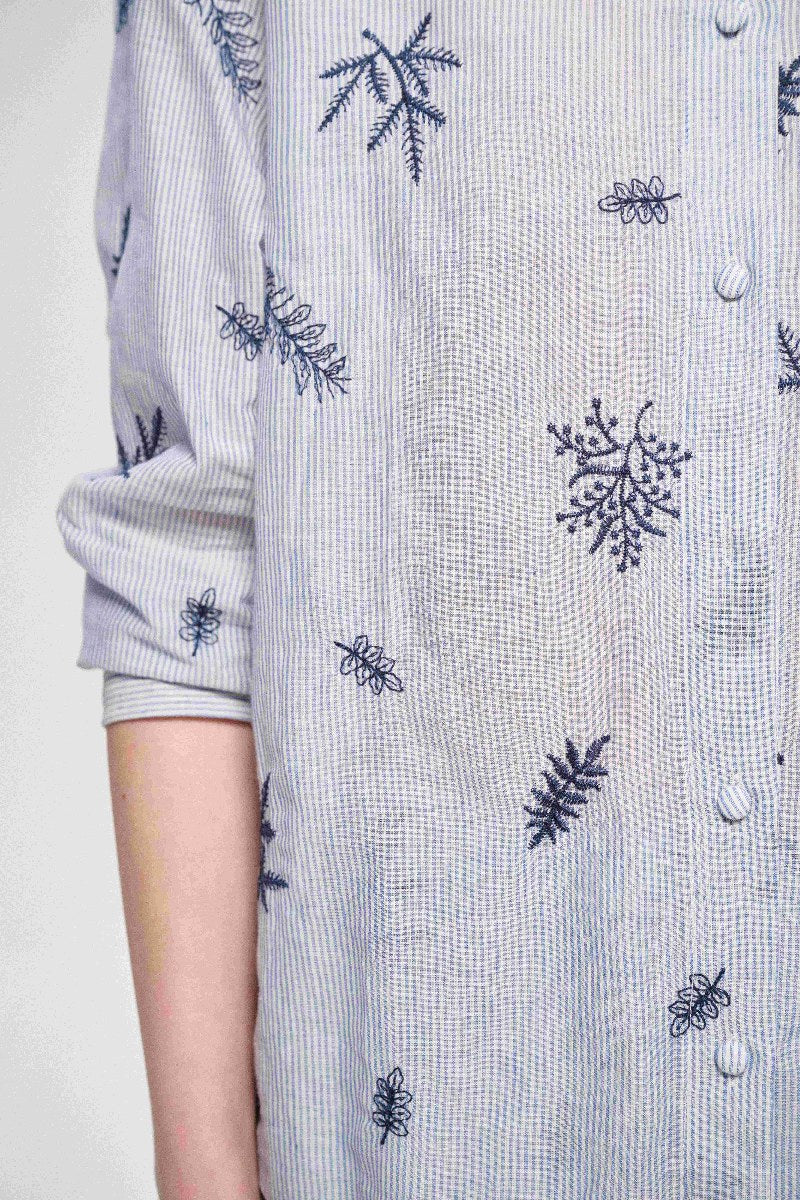Chemise rayée brodée inspirée de la nature 100 % coton