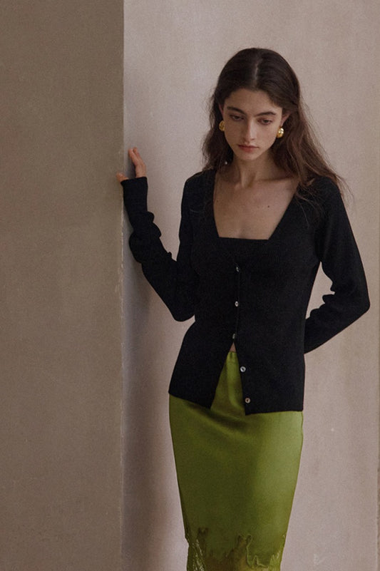 Wool containing fine ribbing V-neck cardigan | 3 color