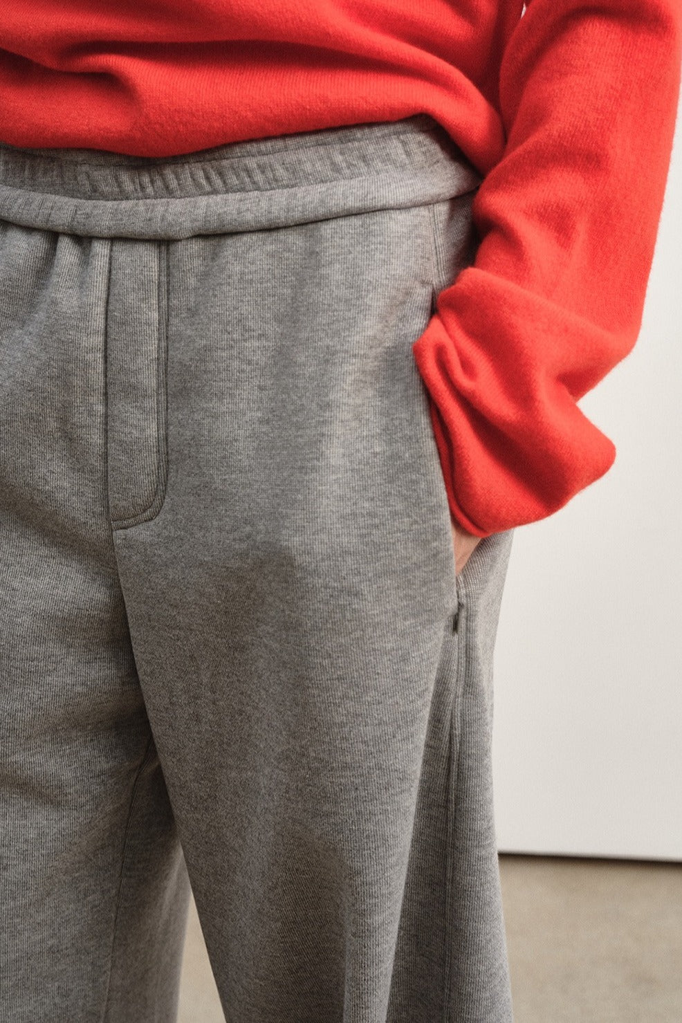 Relaxed-fit banana shaped sweat pants | 3 color