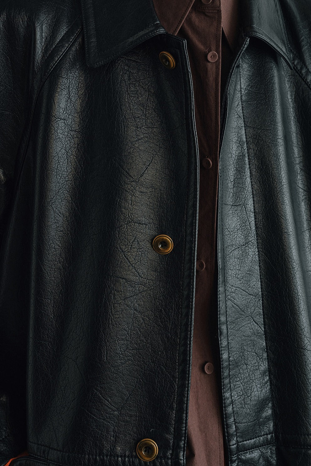 Mid-length cracked finish matte PU jacket | 2 color