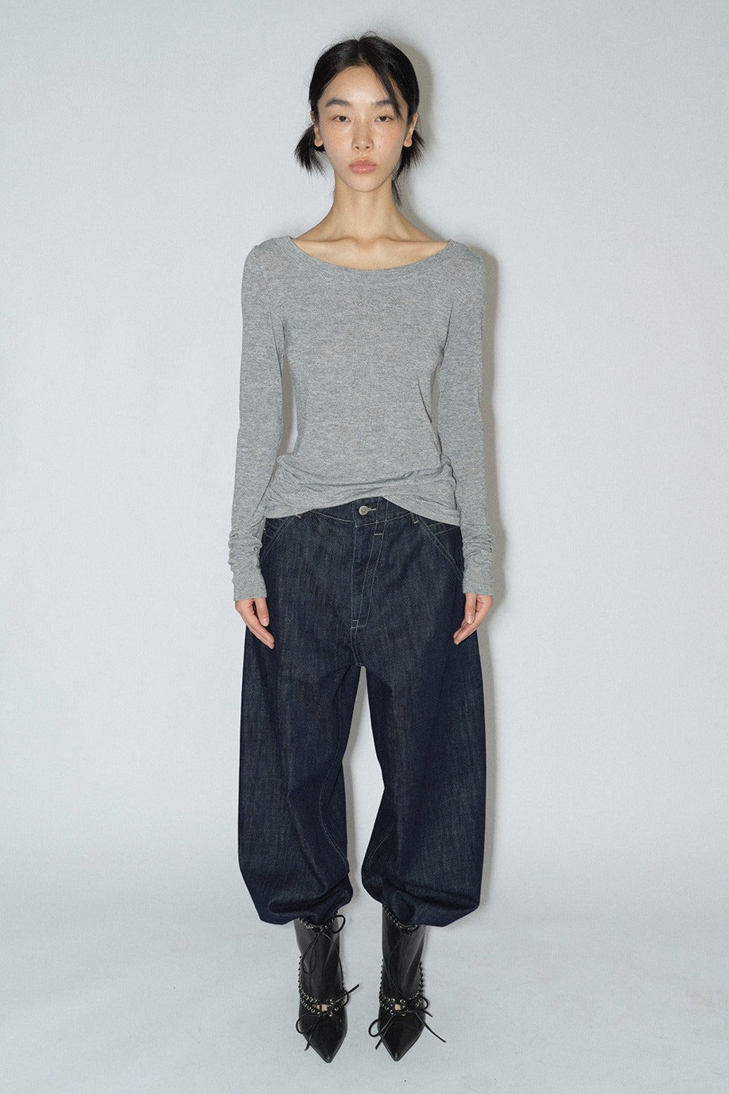 Elastic boat neck knit base top