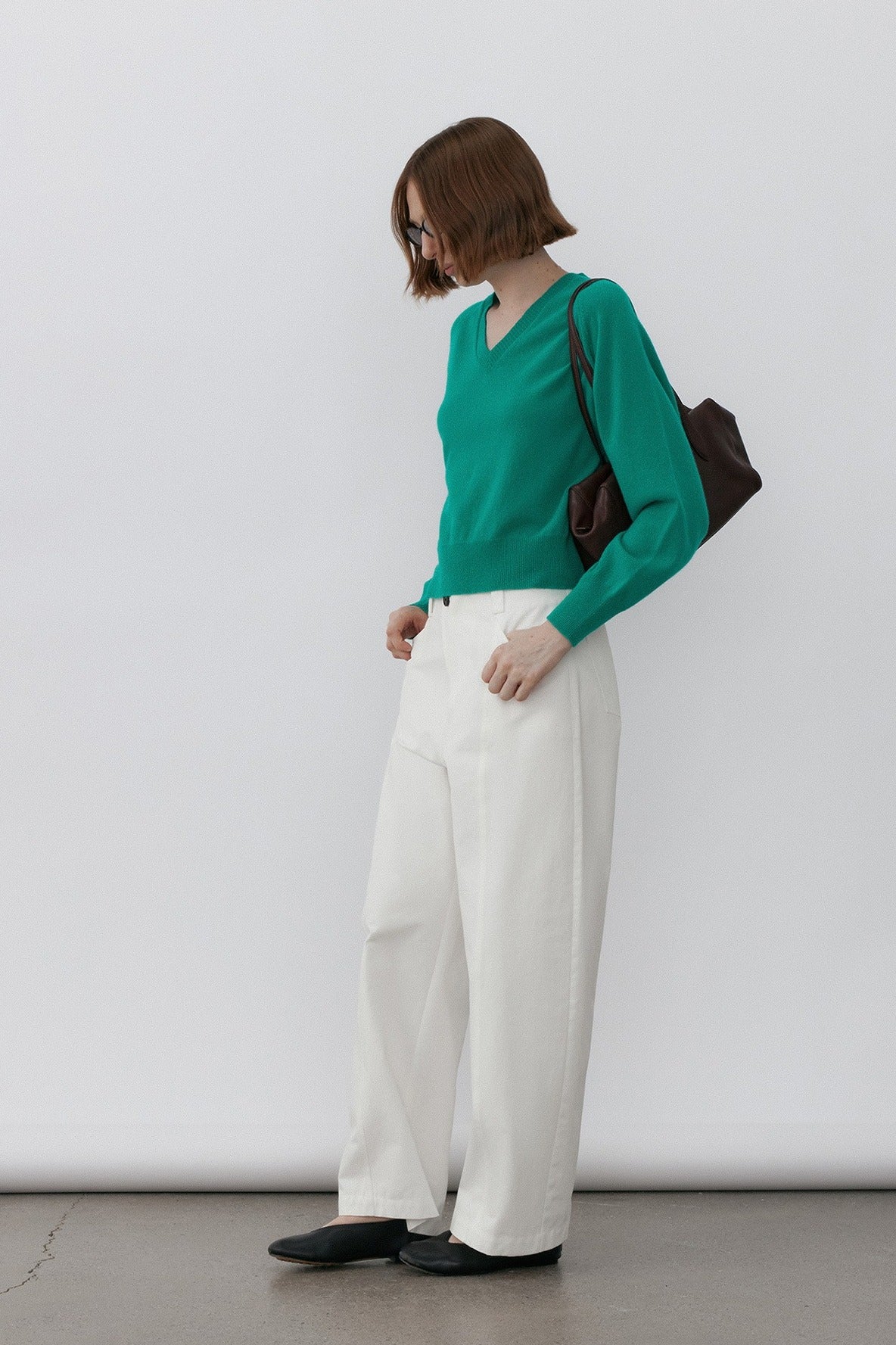 100% wool loose fit v-neck sweater | 2 color