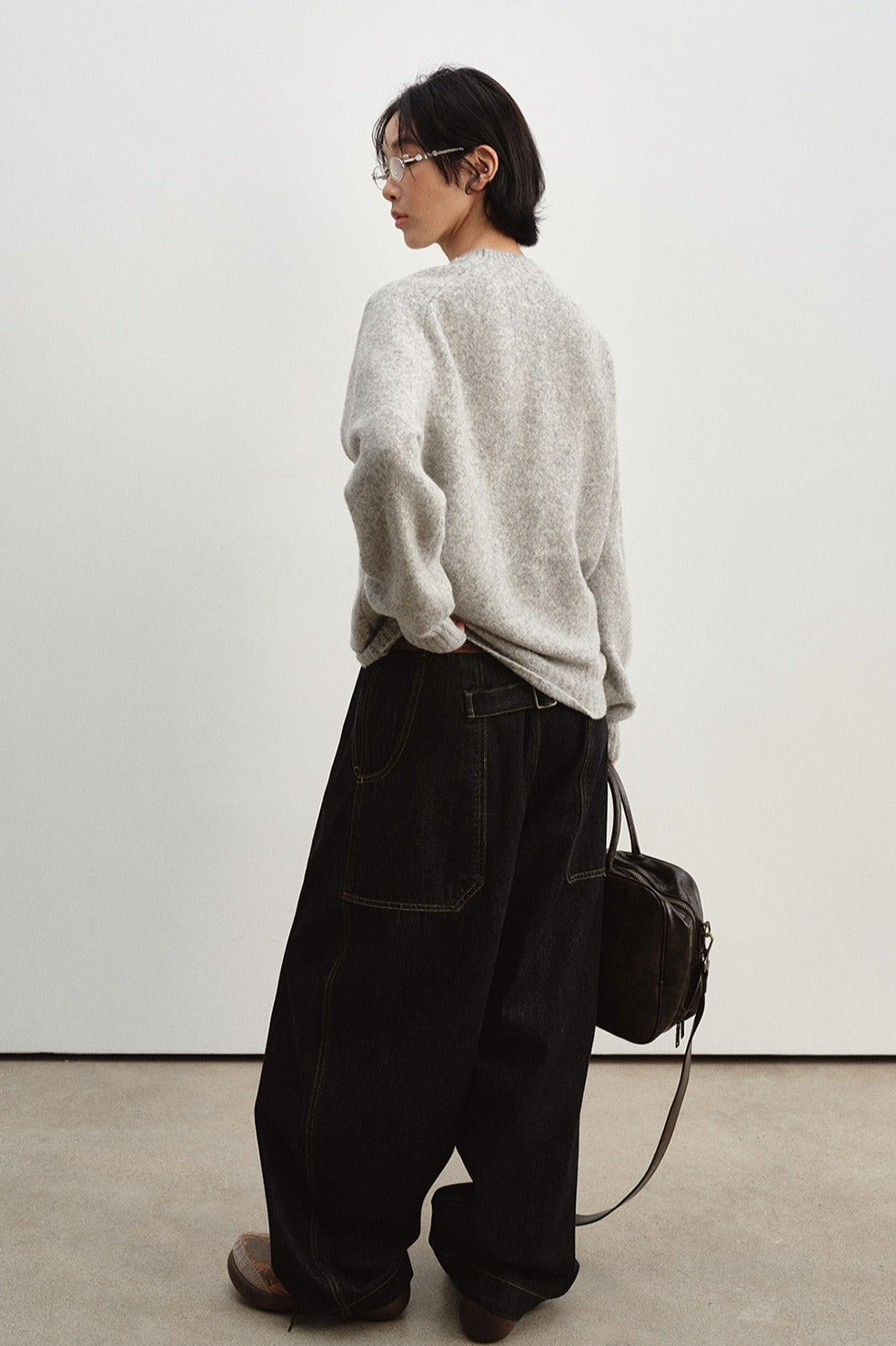 Cotton blend ultra-wide-leg silhouetted jeans | 2 color