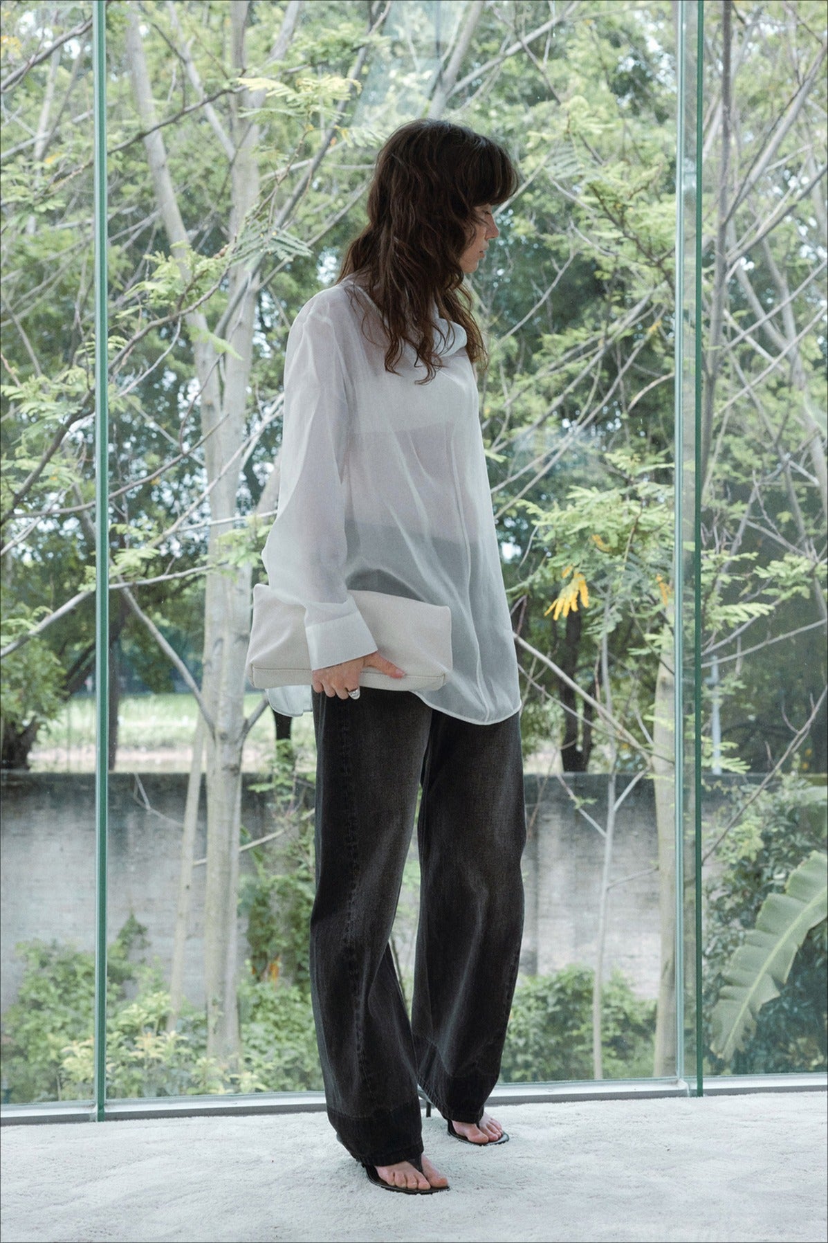 Lightweight and sheer ruffled collar shirt | 4 color