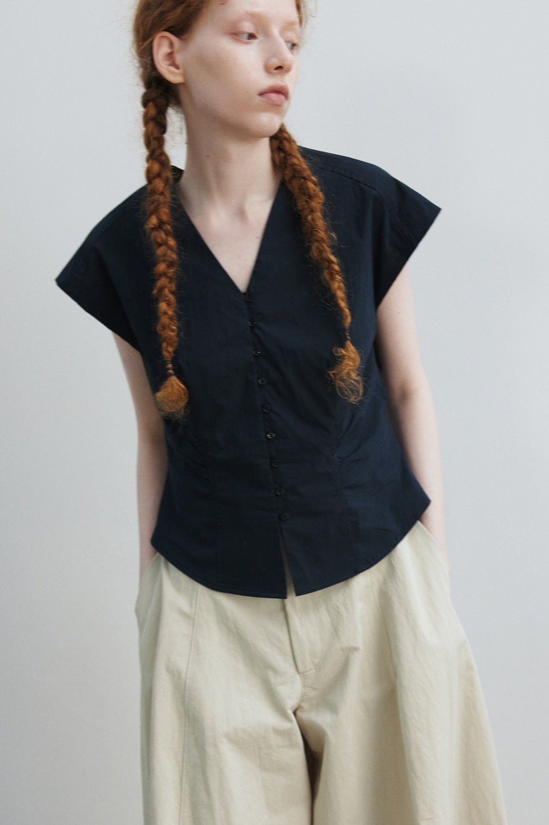 Cotton blend frying sleeve V-neck shirt | 4 color