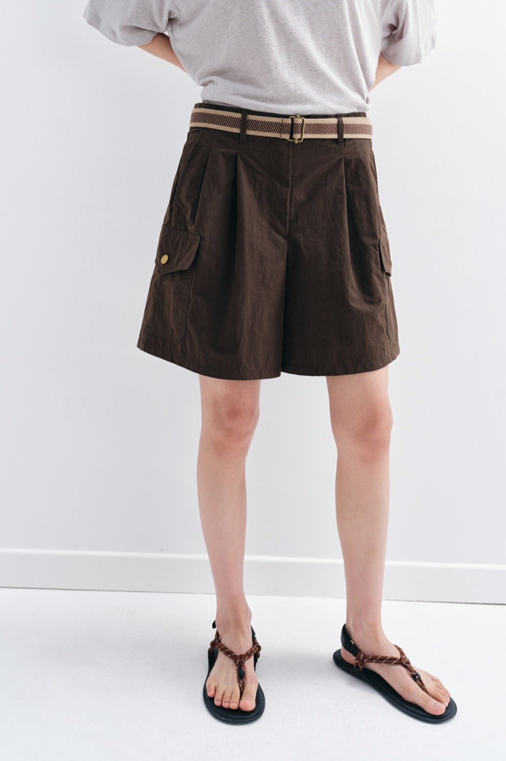 Cotton blend pockets shorts with a belt | 3 color