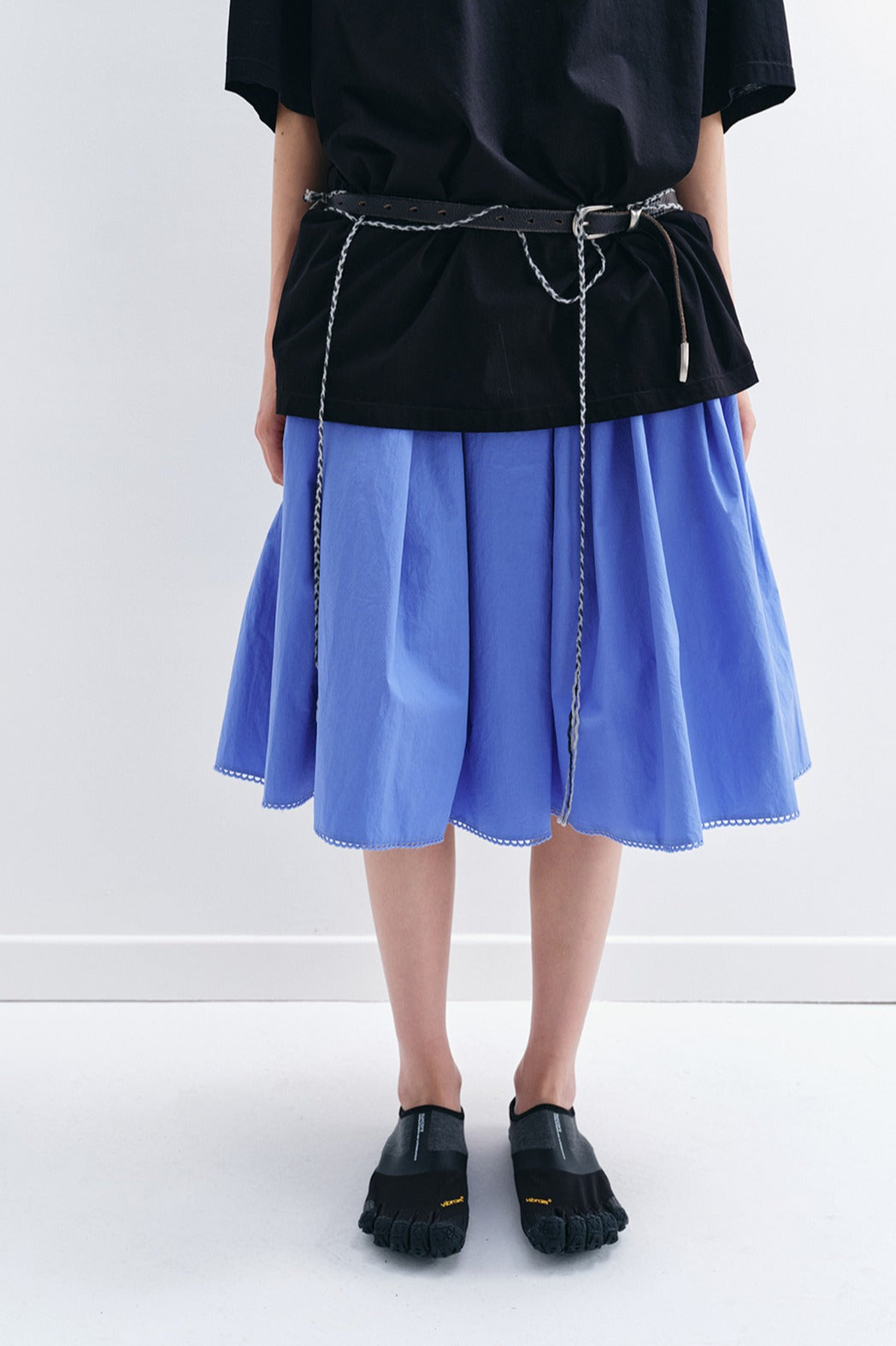 Textured cotton midi skirt with lace trim | 4 color
