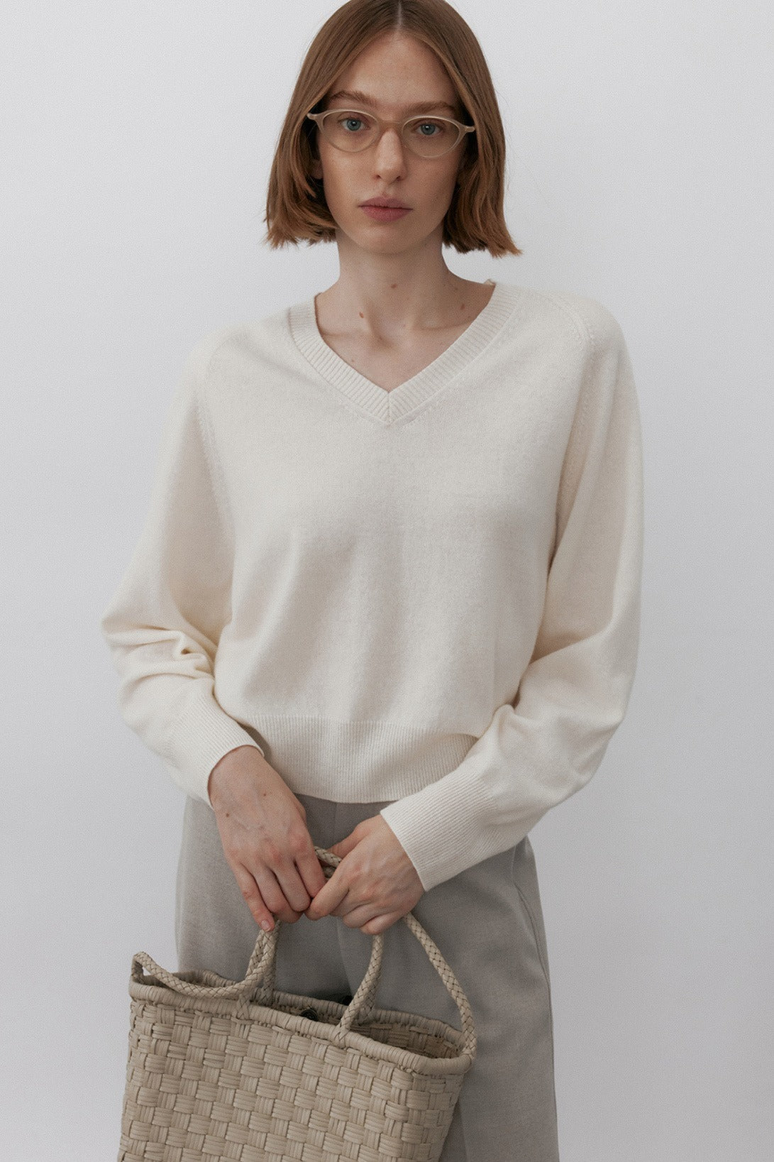 100% wool loose fit v-neck sweater | 2 color