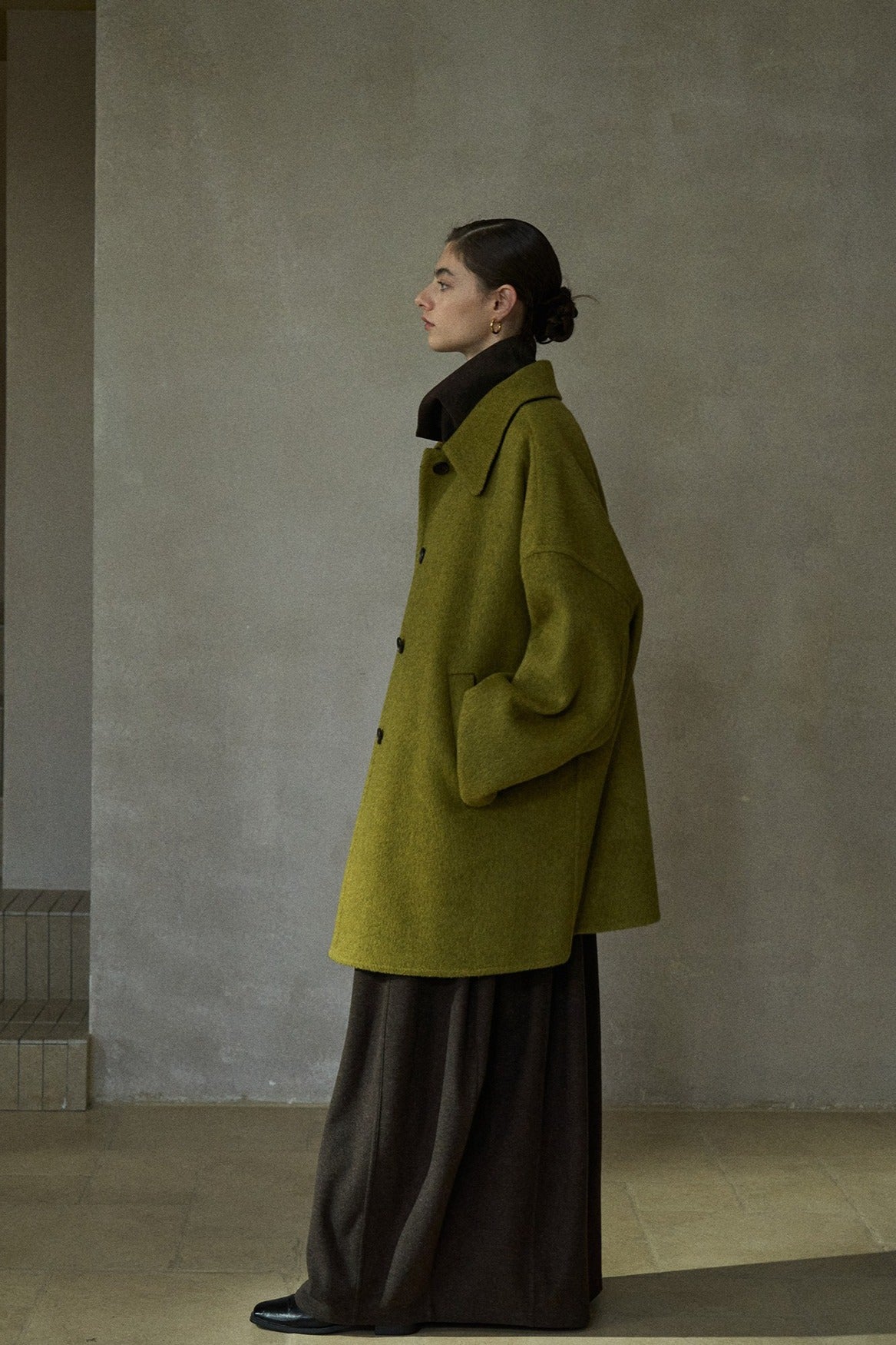 Wool riched structured silhouette mid-length coat | 3 color