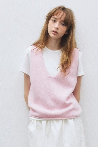 100% wool rolled edge v-neck vest | 4 color