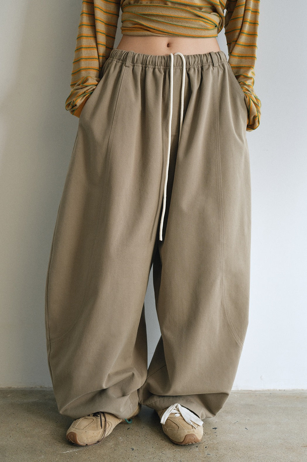 Cotton blend ultra-relaxed patchwork banana silhouette pants | 5 color