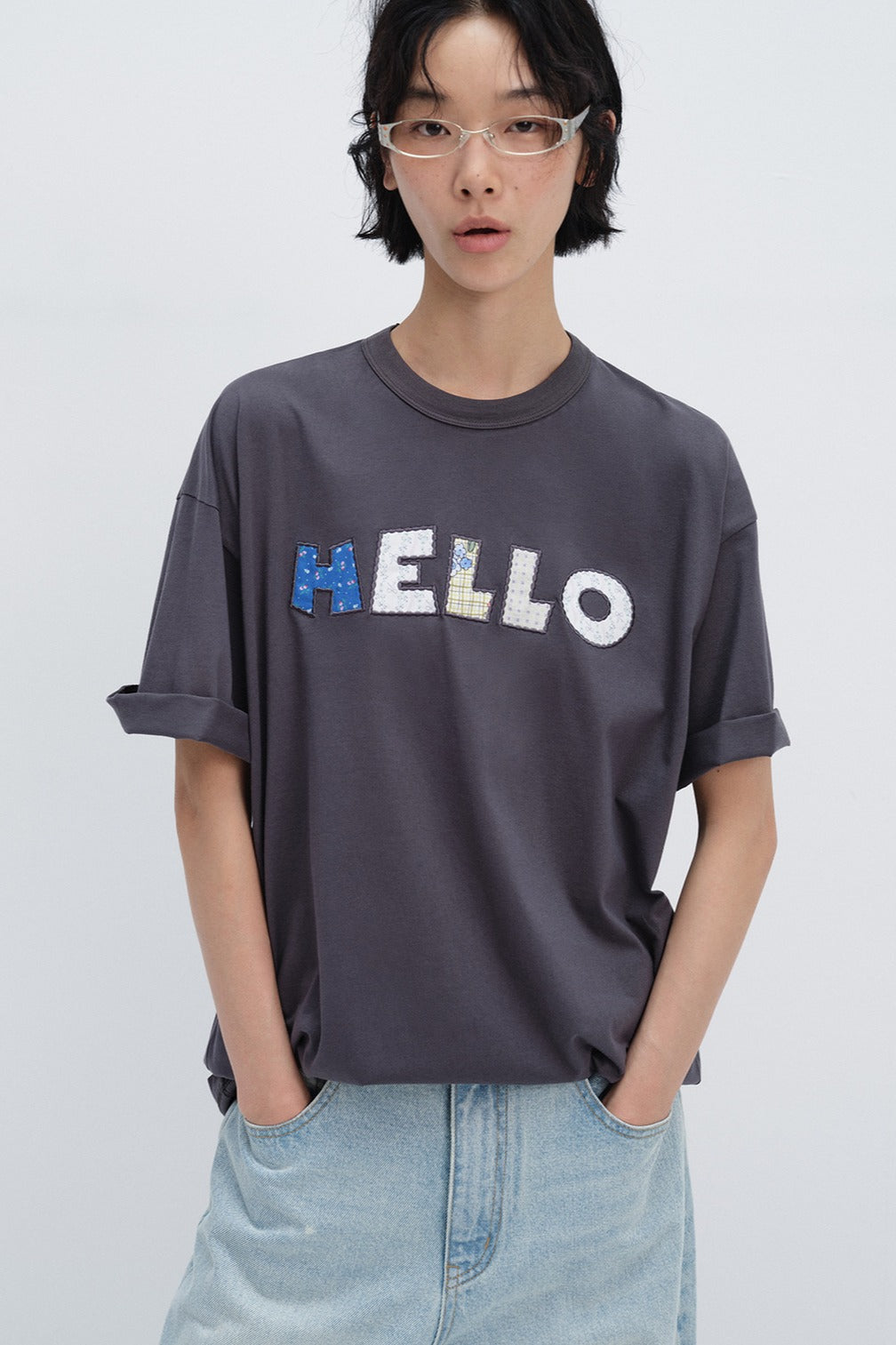 Cotton loose t-shirt with embroidered patches | 3 color