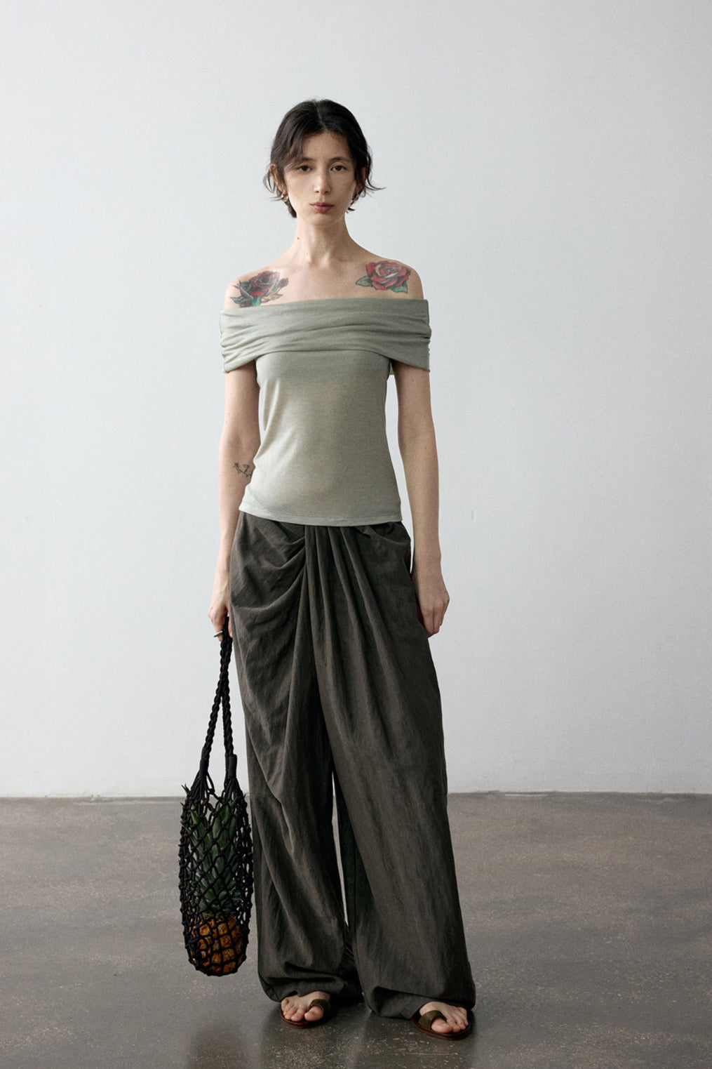 Lyocell blend smooth feel off-shoulder top | 5 color