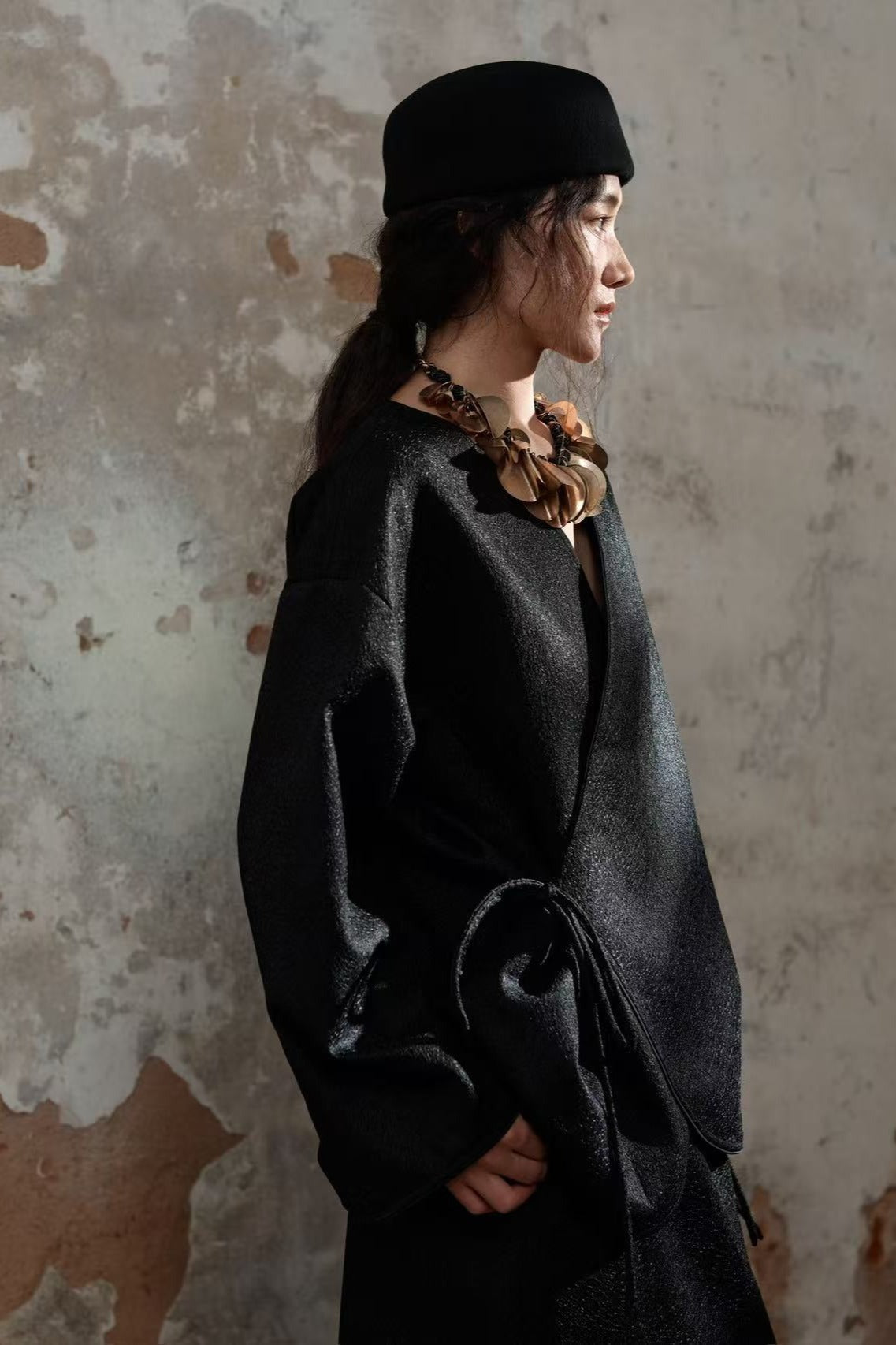Crackle-glaze texture slant opening wrap jacket | 2 color