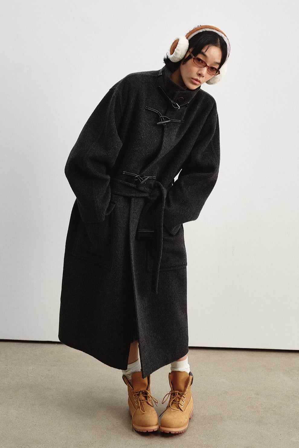 100% wool sharp structured horn buttons coat | 2 color