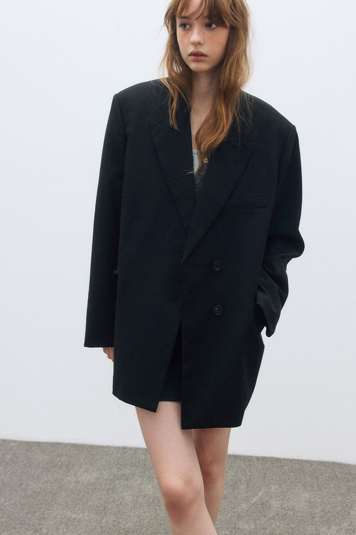 Mid-length peaked-lapel loose suit jacket | 2 color