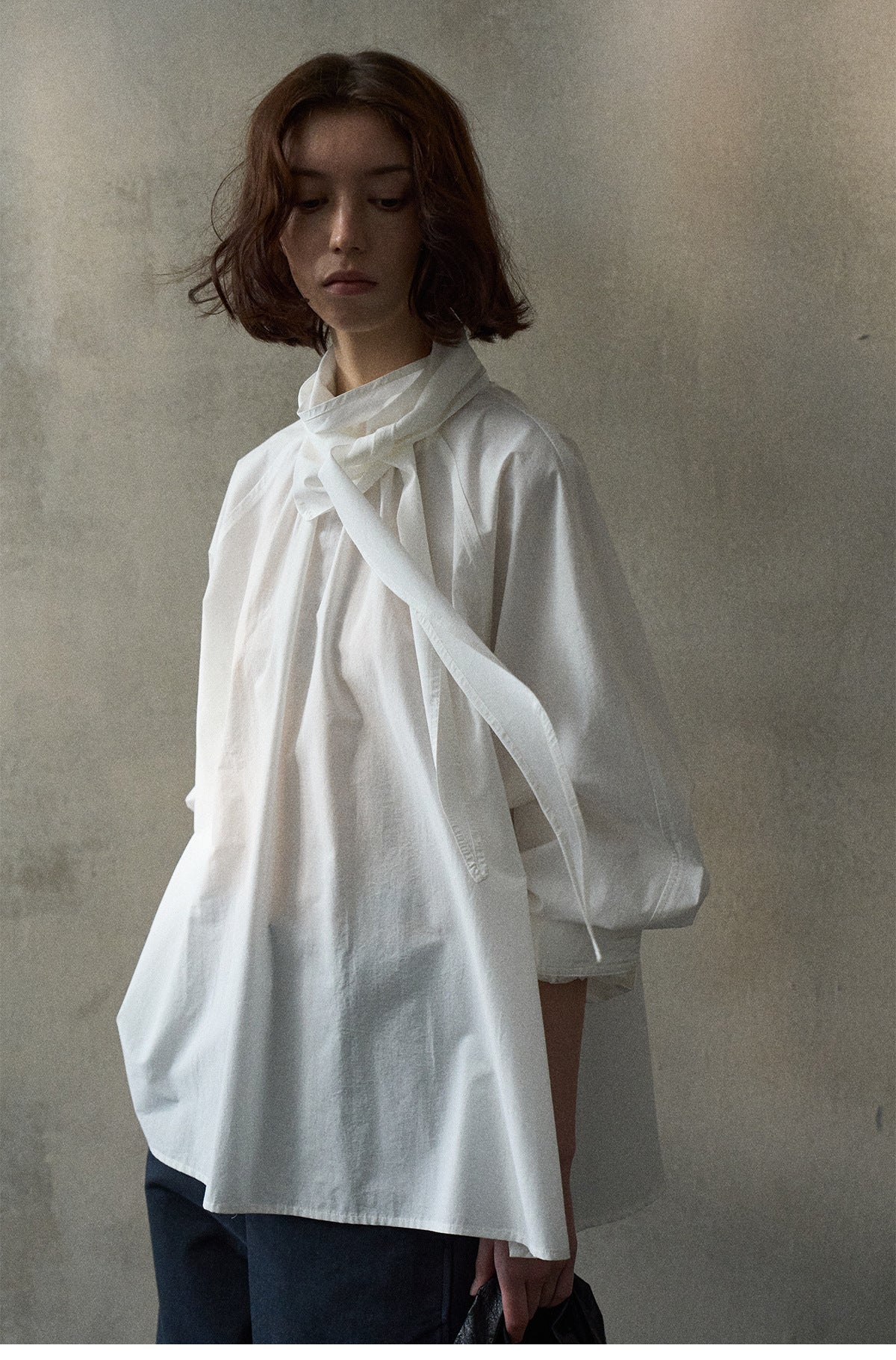 Chemise à col écharpe amovible en mélange de coton | 3 couleurs