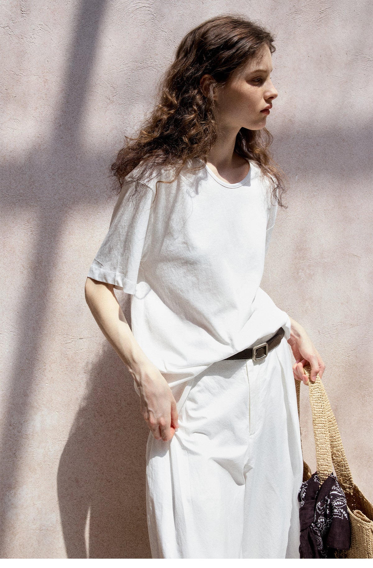 Cotton blend relaxed fit cutout back T-shirt | 4 color