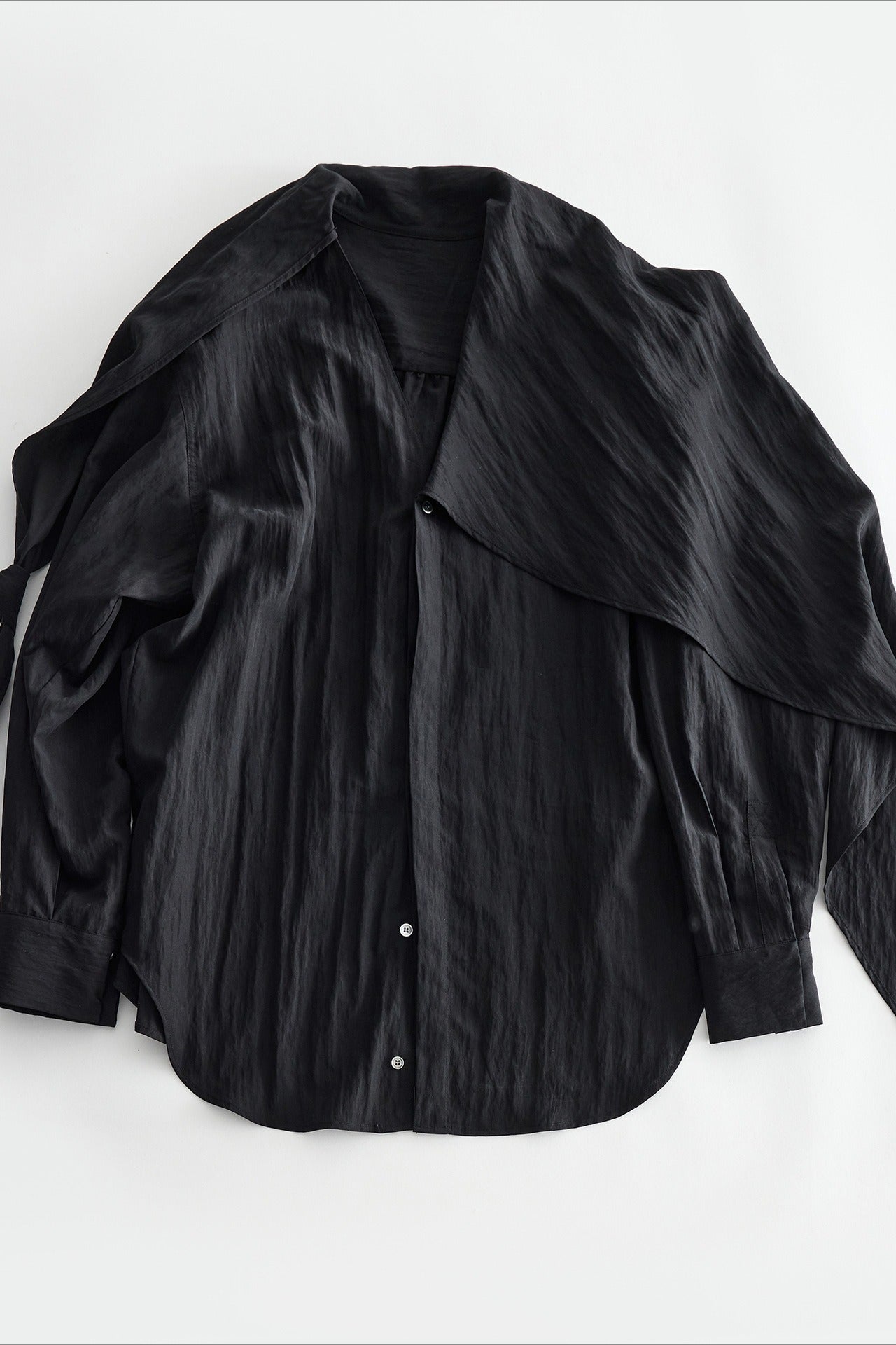 Lyocell-cotton scarf collar loose V-neck shirt | 3 color