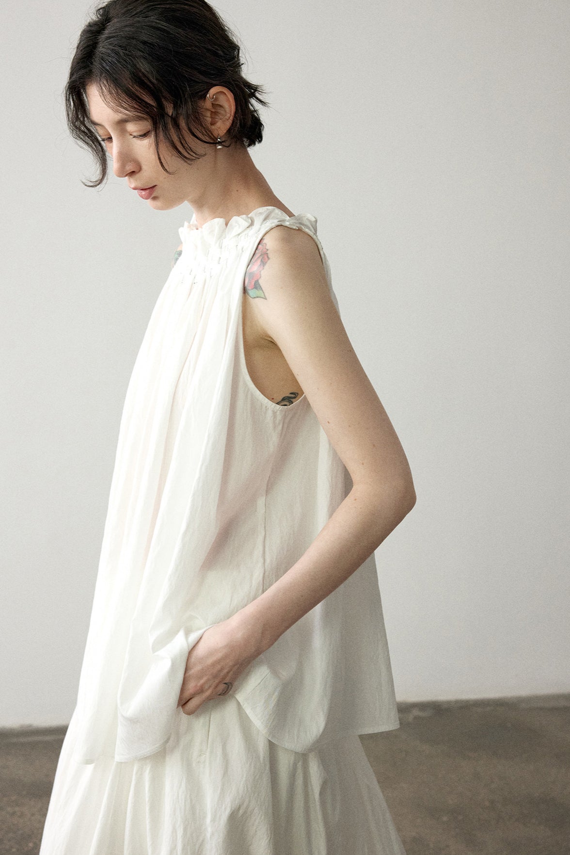 Viscose blend hand-crafted peplum neck vest | 4 color