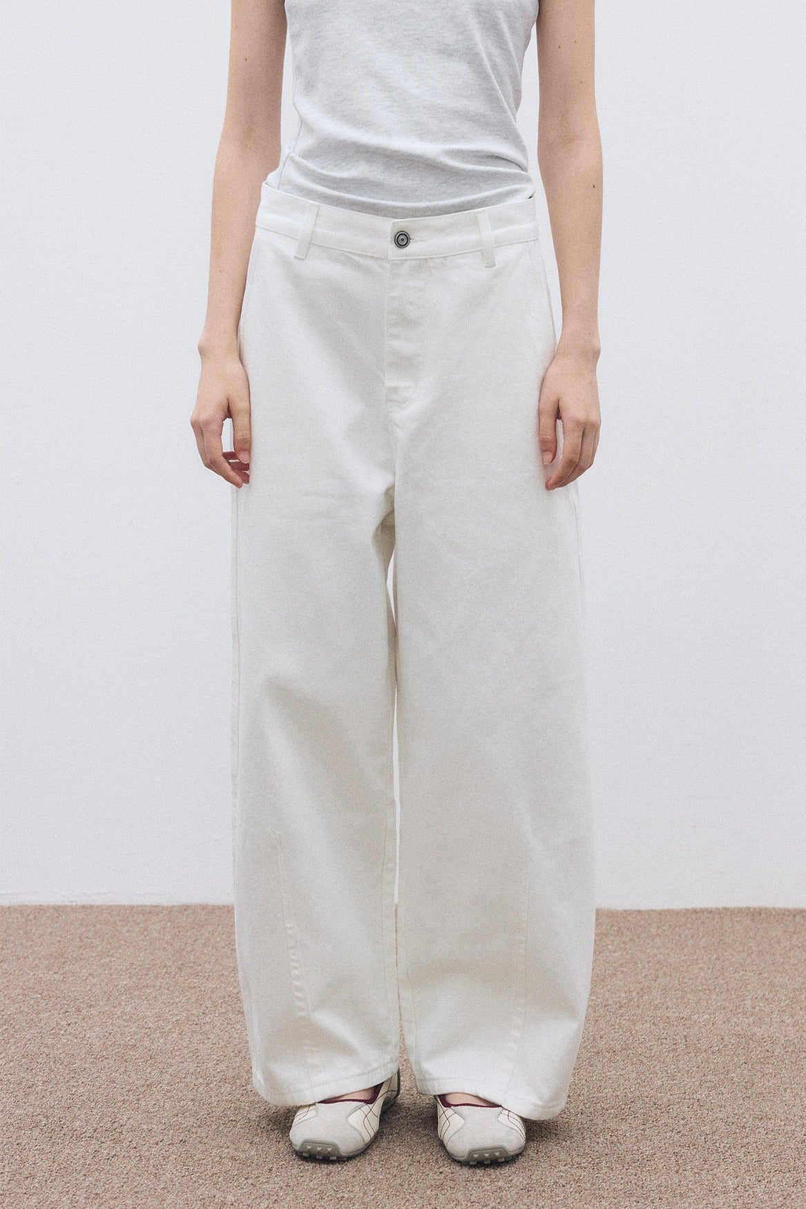 Cotton blend curved classic high-rise jeans | 3 color