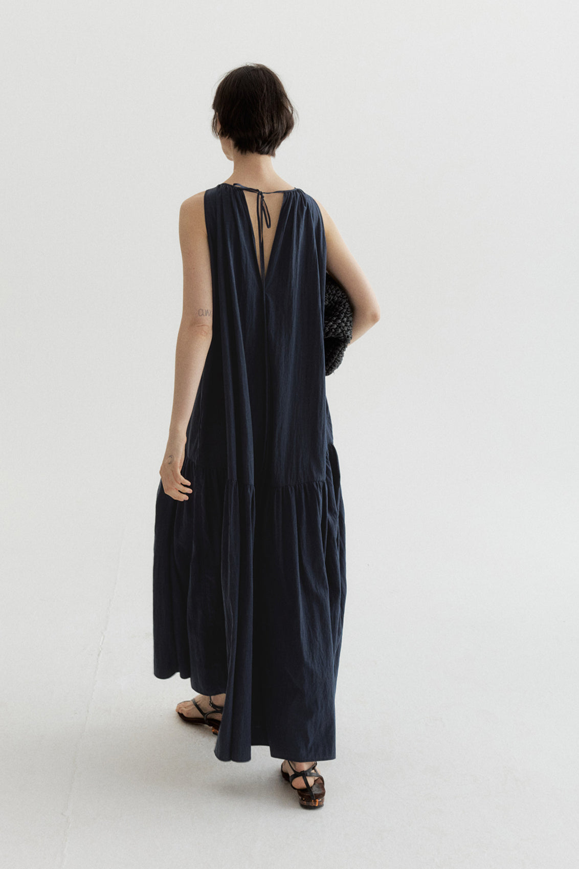 Lyocell blend voluminous airy maxi sleeveless dress | 4 color