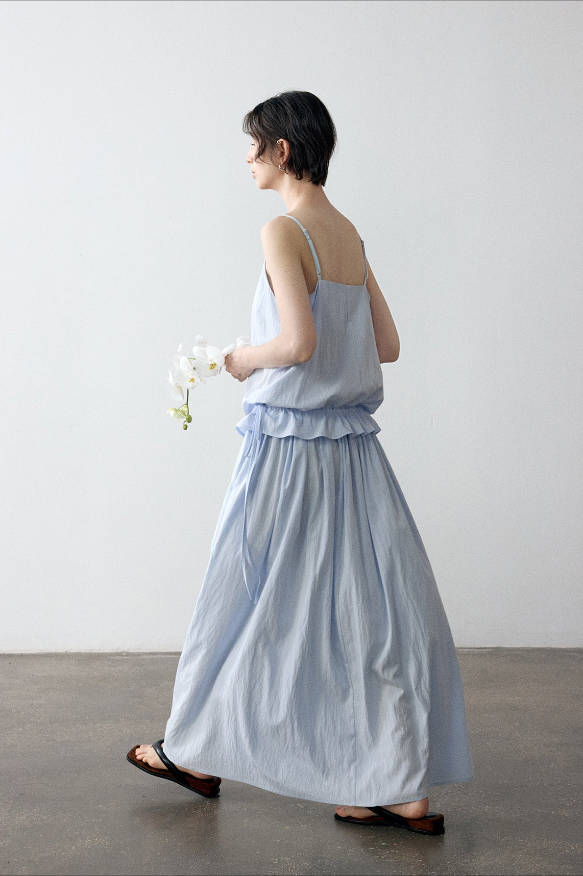 Viscose blend pleated edge sling top