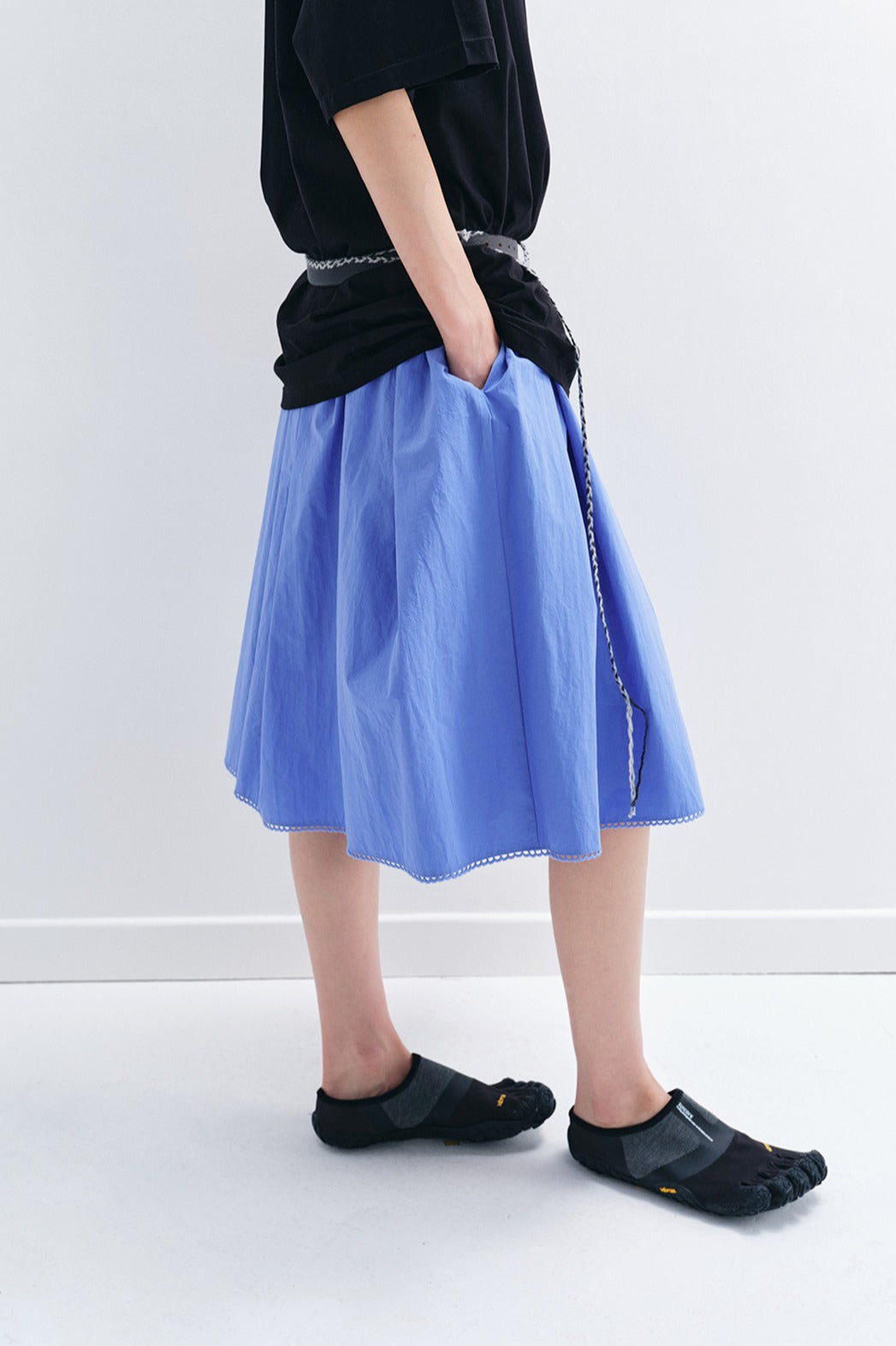 Textured cotton midi skirt with lace trim | 4 color