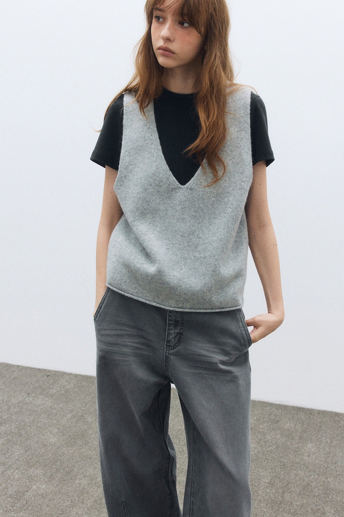 100% wool rolled edge v-neck vest | 4 color