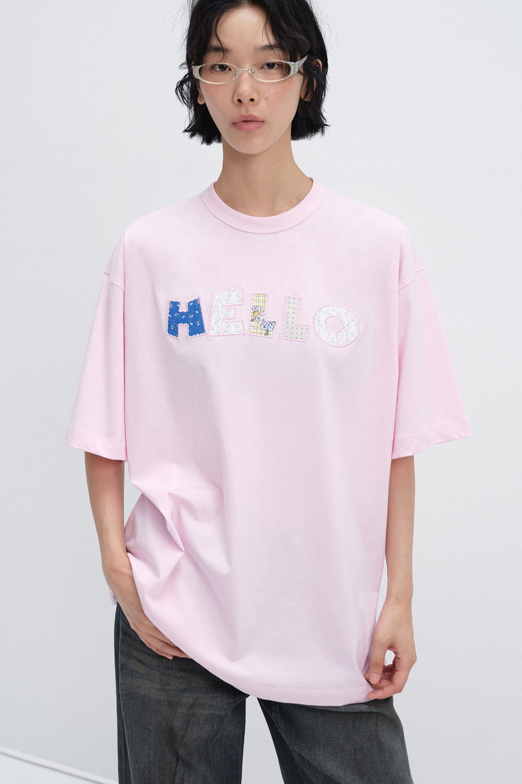 Cotton loose t-shirt with embroidered patches | 3 color