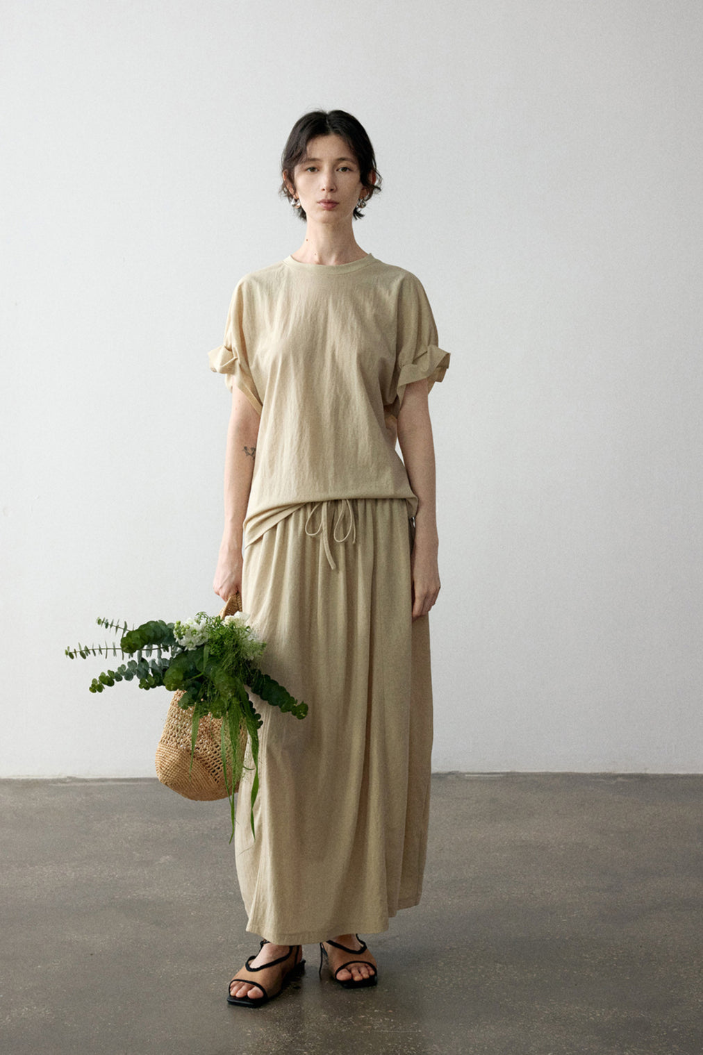 Cotton blend textured petal cuff T-shirt | 3 color