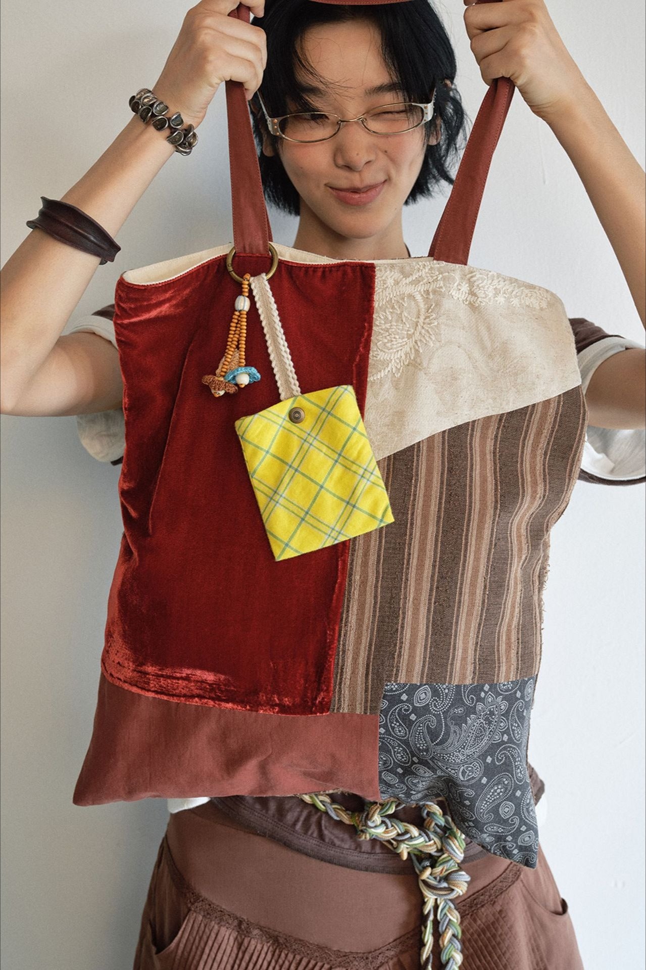 Vintage-style patchwork tote bag